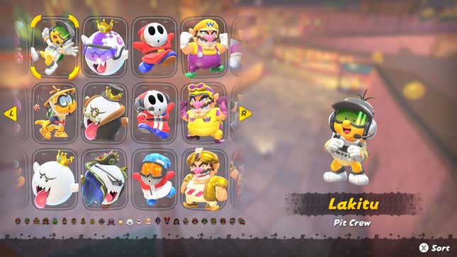 A screenshot shows outfit selections for various characters.
